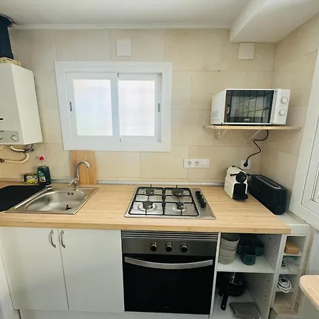 Piso Con Jardin, De Playa Fenals Apartamento