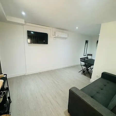 Piso Con Jardin, De Playa Fenals יורט דה מאר
