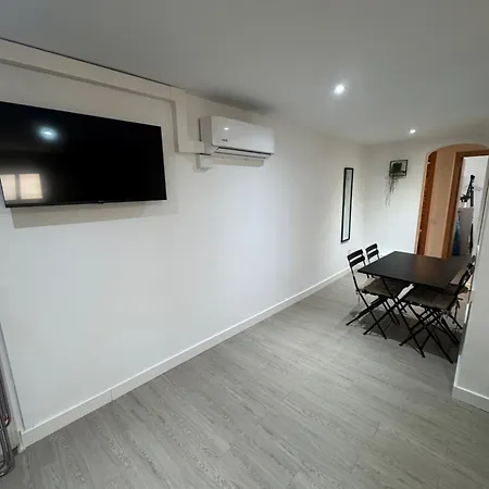 דירה Piso Con Jardin, De Playa Fenals יורט דה מאר