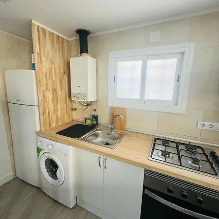 Piso Con Jardin, De Playa Fenals Apartment *