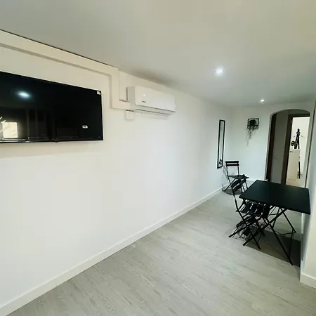 Apartment Piso Con Jardin, De Playa Fenals